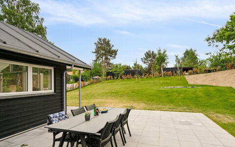 Norna - 350M from the Sea: Flooring, Plumbing Fixture, Floor, Interior Design, Bathroom, Toilet, Plumbing, Sink, Bathroom Cabinet, Tap