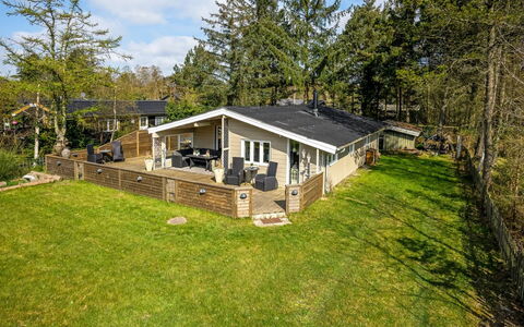 Livni - from the Sea: Cottage, Backyard, Yard, Garden Buildings, Shed, Siding, Outdoor Furniture, Log Cabin, Outdoor Structure, Shack