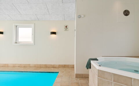 Amiira - 500M from the Sea: Home, Residential Area, House, Cottage, Roof, Land Lot, Siding, Garden, Estate, Lawn