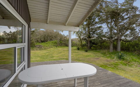 Sella - 200M from the Sea: Cottage, Shed, Hut, Farmhouse, Prairie, Shack, Barn, Log Cabin, Garden Buildings
