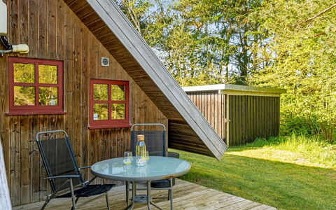 Niesina - 600M to the Fjord: Grass, Grassland, Landscape, Ecoregion, Plain, Plant Community, Land Lot, Outdoor Furniture, Prairie, Shrubland