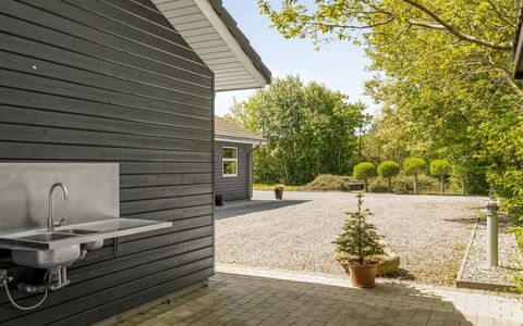 Ahto - 600M to the Fjord: Grass, Grassland, Landscape, Ecoregion, Plain, Plant Community, Land Lot, Outdoor Furniture, Prairie, Shrubland