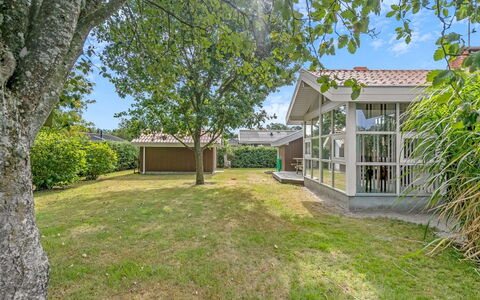 Maira - from the Sea: Grass, Home, Residential Area, Shrub, House, Garden, Estate, Land Lot, Lawn