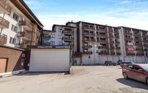 Casa Krogerus Ruka: Building, Apartment, Urban Design, Condominium, Commercial Building, Mixed-Use, Winter, Balcony, Freezing, Snow