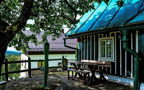 U Myšáka: Plant, Building, Window, Tree, Shade, Wood, Natural Landscape, Cottage, House, Leisure