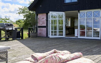 Merrit - 250M from the Sea