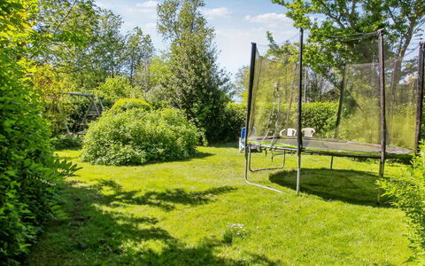 Kiri - 24Km from the Sea: Roof, House, Home, Cottage, Door, Siding, Estate, Lawn, Yard, Porch