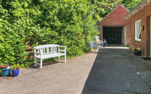 Kiri - 24Km from the Sea: Roof, House, Home, Cottage, Door, Siding, Estate, Lawn, Yard, Porch