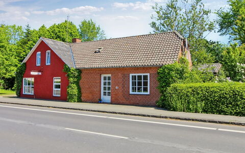 Kiri - 24Km from the Sea: Roof, House, Home, Cottage, Door, Siding, Estate, Lawn, Yard, Porch