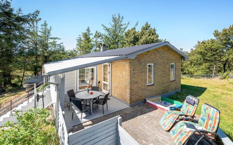 Jonnhild - 700M from the Sea: Cottage, Shed, Hut, Farmhouse, Prairie, Shack, Barn, Log Cabin, Garden Buildings