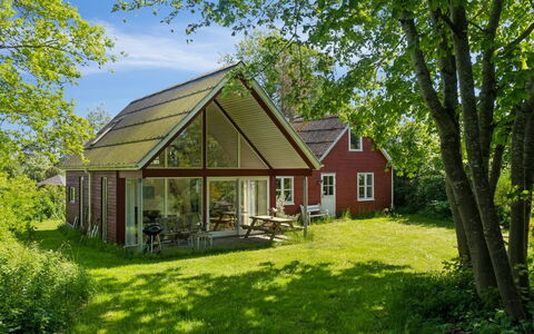Deljan - 190M from the Sea: Roof, House, Home, Cottage, Door, Siding, Deck, Porch, Plank, Hardwood