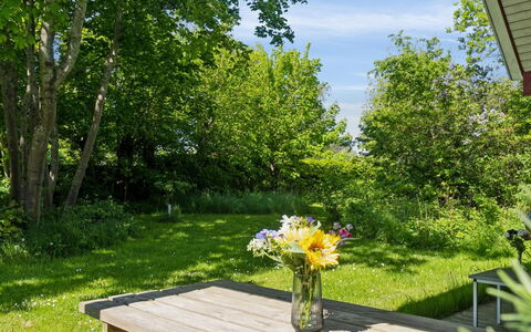 Deljan - 190M from the Sea: Roof, House, Home, Cottage, Door, Siding, Deck, Porch, Plank, Hardwood