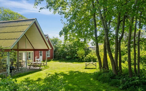 Deljan - 190M from the Sea: Roof, House, Home, Cottage, Door, Siding, Deck, Porch, Plank, Hardwood