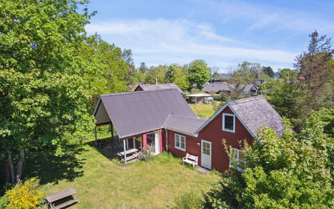 Deljan - 190M from the Sea: Roof, House, Home, Cottage, Door, Siding, Deck, Porch, Plank, Hardwood
