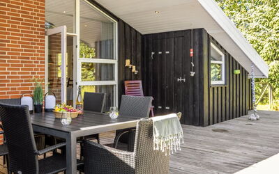 Olli - 600M from the Sea