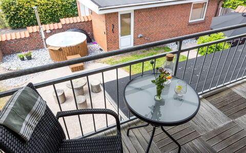 Sissela - from the Sea: Wood, Home, Porch, Deck, Hardwood, Roof, Wood Stain, Wood Flooring, Eco Hotel