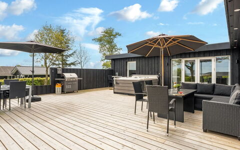 Tonna - from the Sea: Wood, Home, Porch, Deck, Hardwood, Roof, Wood Stain, Wood Flooring, Eco Hotel
