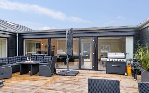 Lanessa - 800M from the Sea: Grass, Grassland, Landscape, Ecoregion, Plain, Plant Community, Land Lot, Outdoor Furniture, Prairie, Shrubland