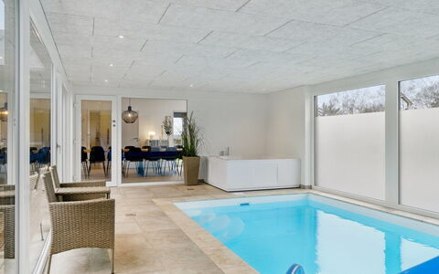 Marinus - 800M from the Sea: Roof, Home, Door, Cottage, Shade, Siding, Yard, Estate, Backyard