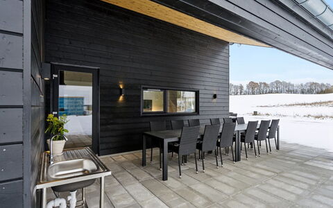 Marinus - 800M from the Sea: Roof, Home, Door, Cottage, Shade, Siding, Yard, Estate, Backyard
