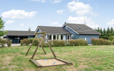 Lari - 600M from the Sea: Grass, Building, House, Home, Roof, Residential Area, Cottage, Lawn, Garden, Siding