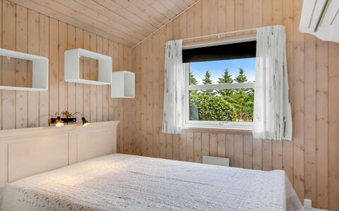 Lari - 600M from the Sea: Bedroom, Bed, Interior Design, Wood, Ceiling, Furniture, Bedding, Bed Sheet, Flooring, Floor