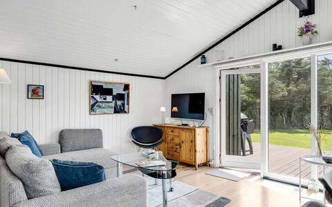 Spasena - 600M from the Sea: Wood, Home, Porch, Deck, Hardwood, Roof, Wood Stain, Wood Flooring, Eco Hotel