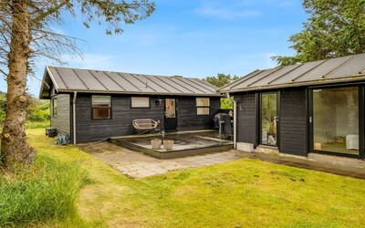 Mintha - 400M from the Sea