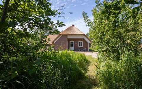 Ejvi - 4Km from the Sea: Grass, Roof, House, Cottage, Shrub, Home, Land Lot, Rural Area, Farmhouse