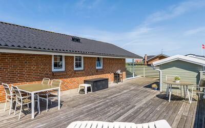 Frithger - 250M from the Sea