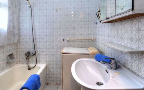Llançà 603: Bathroom, Room, Property, Wall, Tap, Plumbing Fixture, Tile, Bathroom Sink, Floor, Sink
