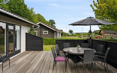 Thorward - 100M from the Sea: Wood, Home, Porch, Deck, Hardwood, Roof, Wood Stain, Wood Flooring, Eco Hotel