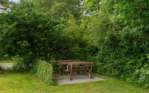 Thorward - 100M from the Sea: Wood, Home, Porch, Deck, Hardwood, Roof, Wood Stain, Wood Flooring, Eco Hotel