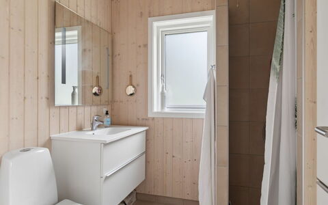 Vojdan - 600M from the Sea: Flooring, Floor, Wall, Wood, Plumbing Fixture, Interior Design, Sink, Bathroom, Ceiling, Plumbing
