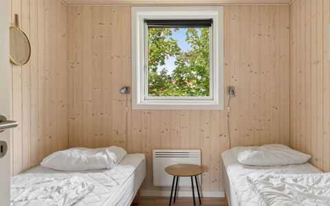 Vojdan - 600M from the Sea: Wood, Floor, Flooring, Bedroom, Wood Stain, Plank, Ceiling, Hardwood, Bed, Wood Flooring