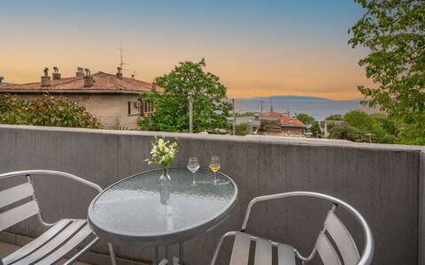 Accommodation:&nbsp;Kantrida 107.2