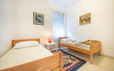 Accommodation:&nbsp;Kantrida 107.1