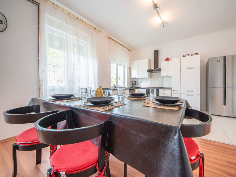 Accommodation:&nbsp;Kantrida 107.2