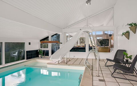 Annlisa - 1Km from the Sea: Swimming Pool, Composite Material, Resort, Ceiling, Design, Hotel, Hardwood, Eco Hotel, Villa, Houseplant
