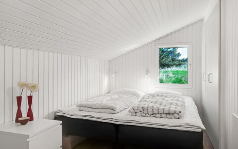 Annlisa - 1Km from the Sea: Wood, Ceiling, Interior Design, Bedroom, Home, Floor, Room, Bed, Bedding, Bed Frame