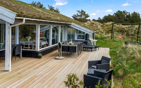 Annlisa - 1Km from the Sea: Wood, Roof, Home, Cottage, Slope, Hardwood, Porch, Deck, Plank, Outdoor Structure