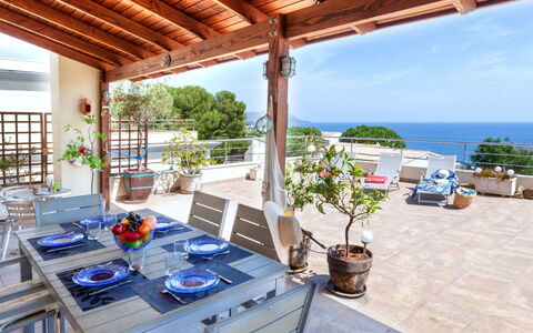 Fane de Baix i: Plant, Water, Property, Sky, Flowerpot, Azure, Blue, Interior Design, Outdoor Furniture, Table