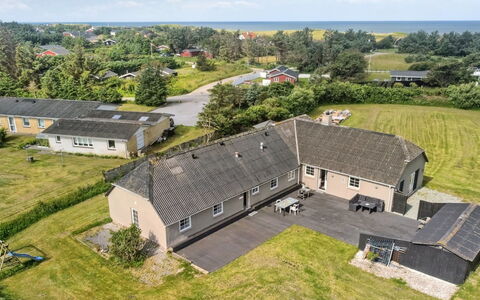 Law - 400M from the Sea: Blue, Shrub, Cottage, Groundcover, Garden, Estate, Shade, Landscaping, Farmhouse, Eco Hotel