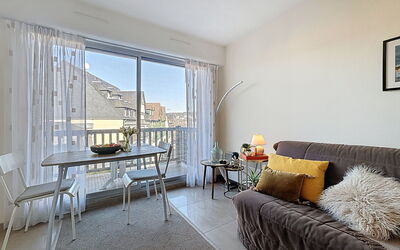 Accommodation:&nbsp;Ascot 632.2