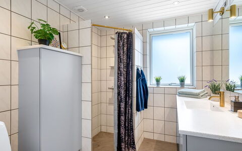 Sulo - 300M from the Sea: Flooring, Floor, Plumbing Fixture, Tile, Plumbing, Bathroom, Toilet, Sink, Bathroom Cabinet, Tap