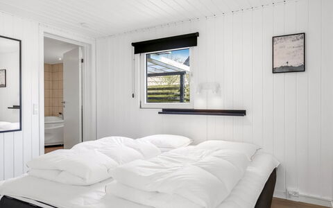 Myrte - 300M from the Sea: Wood, Bedroom, Bed, Interior Design, Floor, Flooring, Bed Sheet, Ceiling, Bedding, Furniture