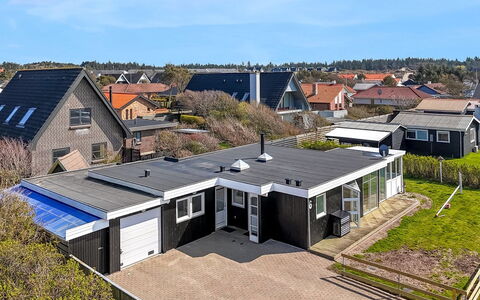 Myrte - 300M from the Sea: Building, Residential Area, Roof, House, Home, Suburb, Estate, Cottage, Siding, Design