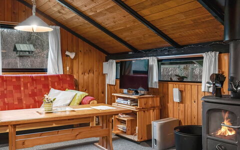 Gabi - 30Km from the Sea: Wood, Log Cabin, Wood Stain, Kitchen, Hardwood, Varnish, Lumber, Chair, Home Appliance, Plank