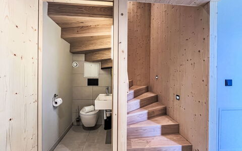 Irdning - Donnersbachtal 651: Wood, Building, Flooring, Floor, Plumbing Fixture, Hardwood, Bathroom, Ceiling, Sink