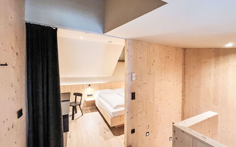 Irdning - Donnersbachtal 651: Building, Comfort, Wood, Floor, Flooring, Drawer, House, Cabinetry, Houseplant, Hardwood